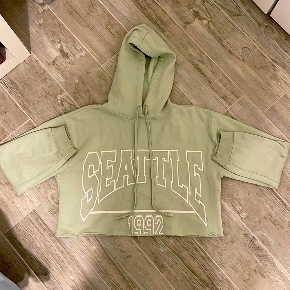 Wild Fable Graphic Hooded Crop Sweatshirt